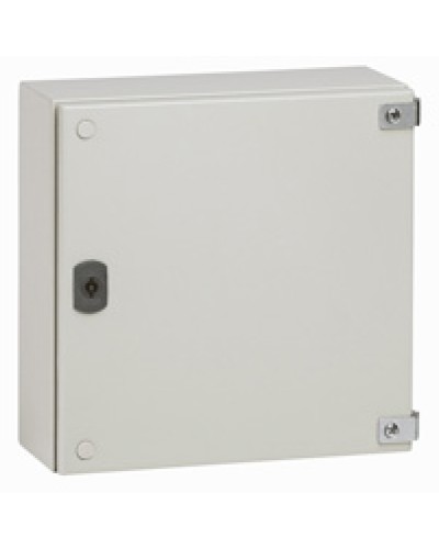 Промышленная коробка Atlantic металлическая квадратная IP66 IK10 300x300x120 мм RAL 7035 Legrand 035608 в Москве Щиты электрические Pintop.ru